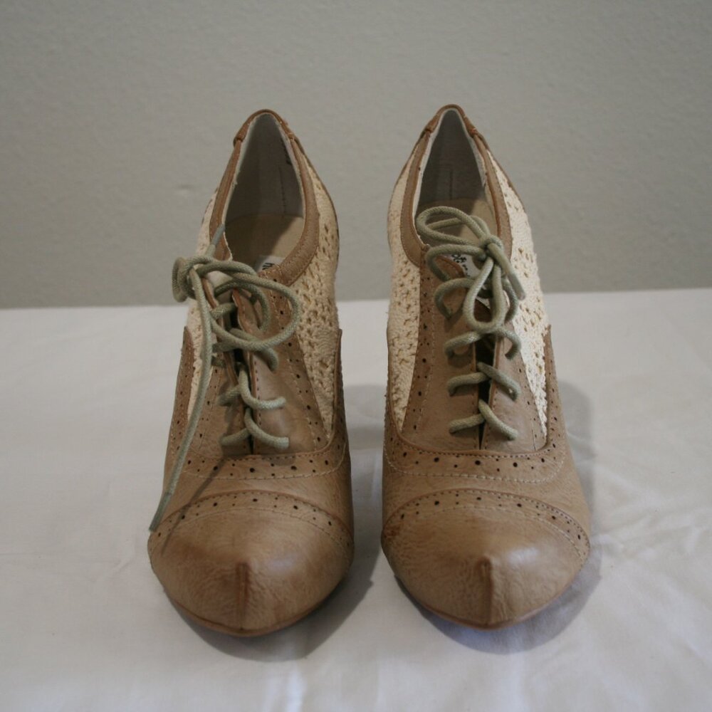 Not Rated Brown and White Lace-up Heels. Size 7.5 - Picture 11 of 11